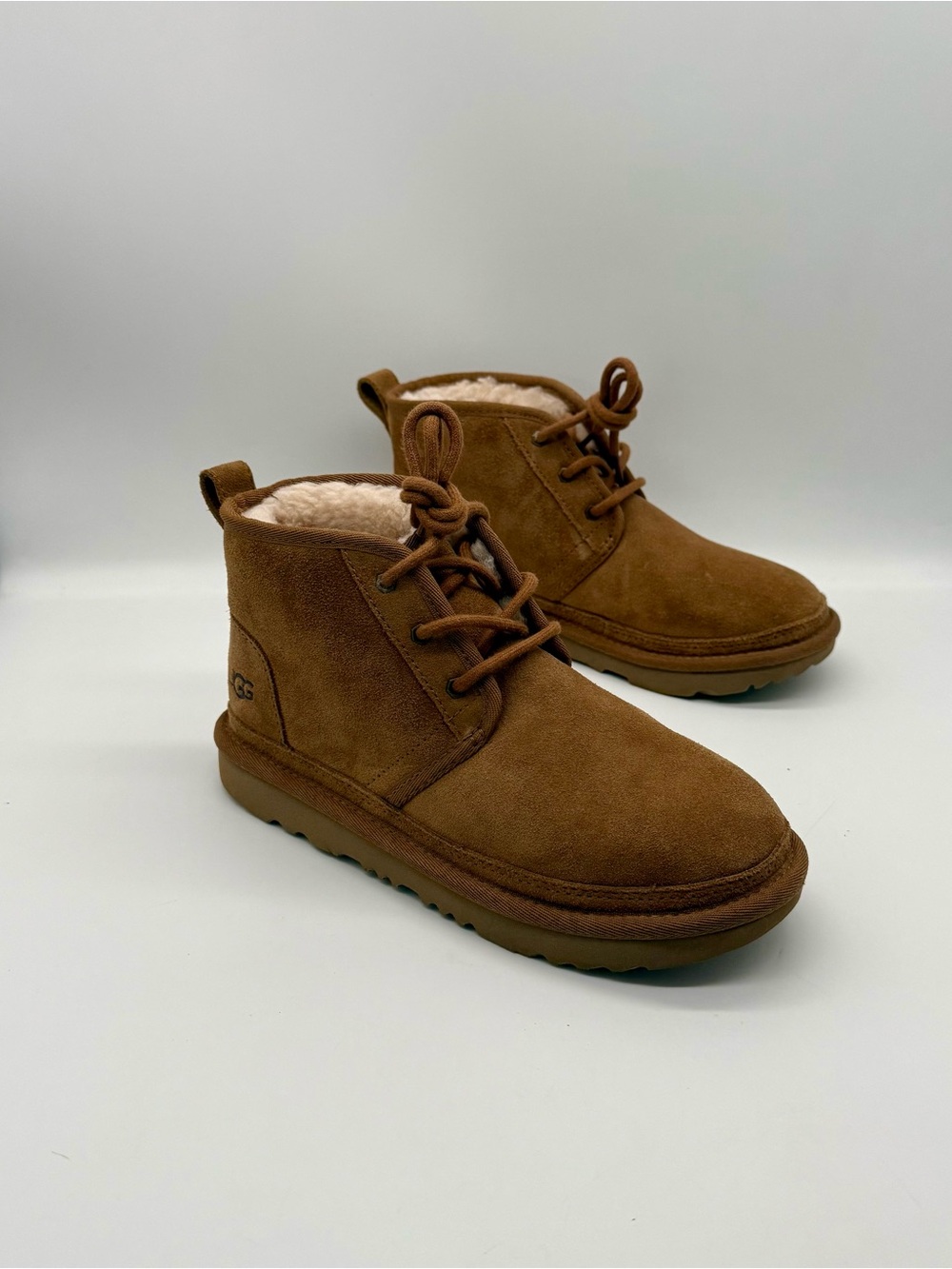 UGG Neumel II Kids Size 3 Chestnut Suede Fur Lined Chukka Ankle Boots 1017320K